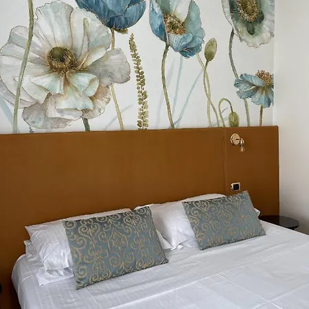 Pensjonat Maisonme Suite With Private Pool Bardolino